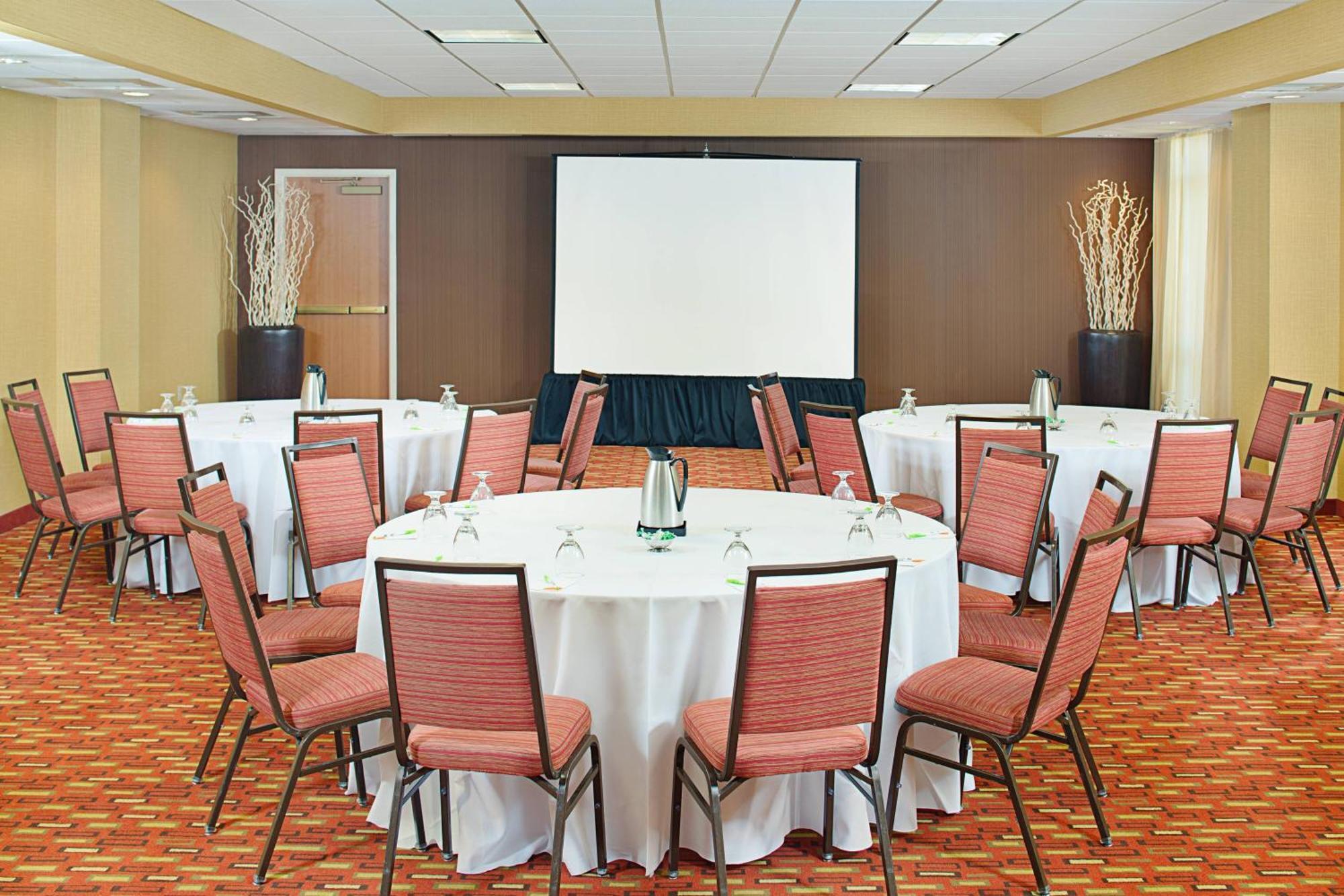 Courtyard By Marriott Sacramento Midtown Hotel Exterior photo